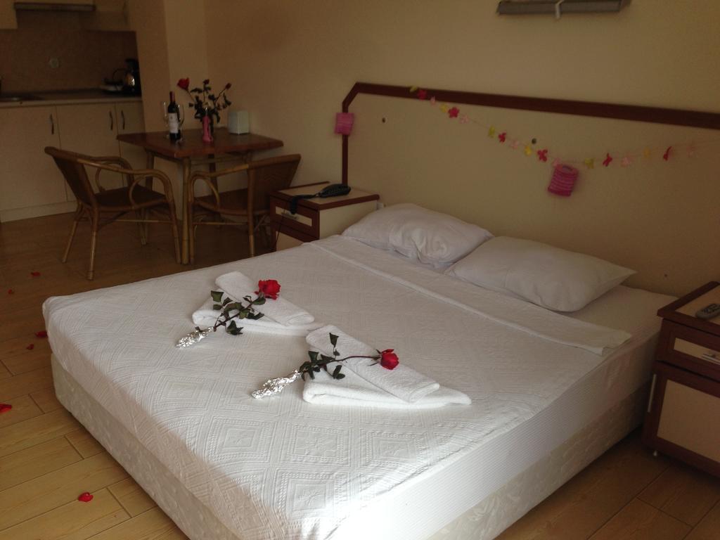 Zeytin Apart Hotel Çeşme Εξωτερικό φωτογραφία